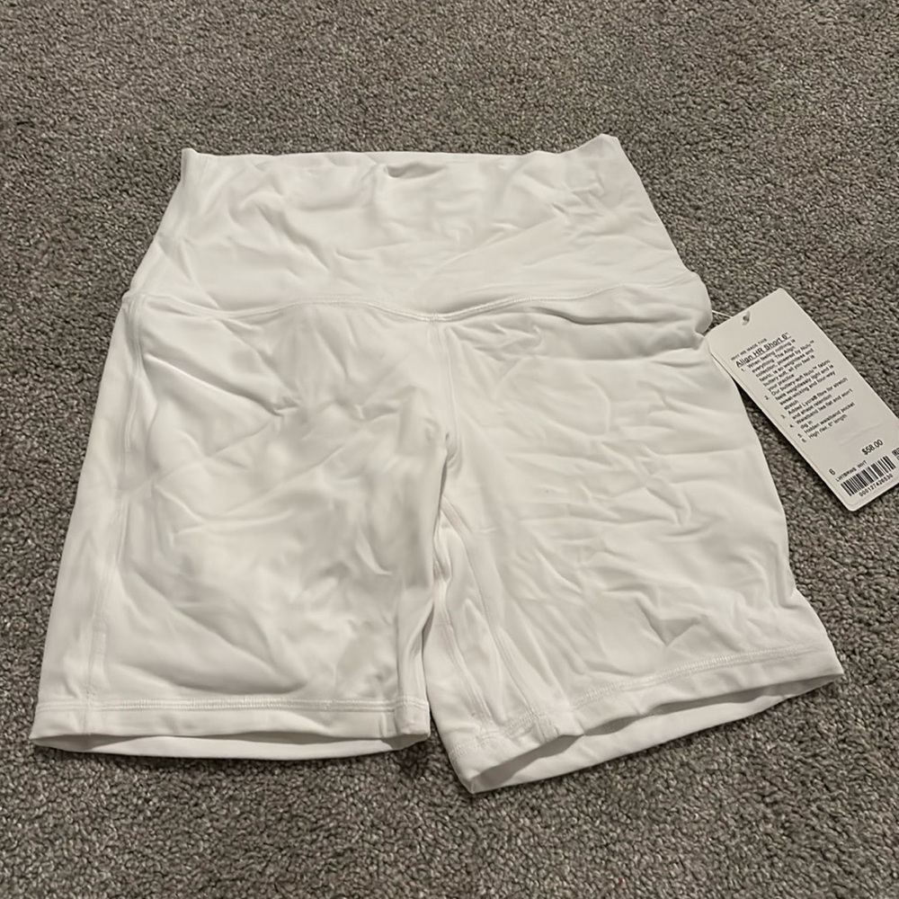 NWT WHITE. Lululemon align biker shorts.